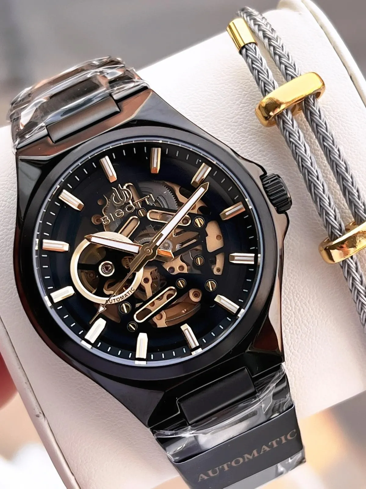 Bigotti Otomatik Ve Kurmalı Çelik Karatma Ve Renk Atma Yapmaz 5 Atm Erkek Kol Saati EBG.10683.5