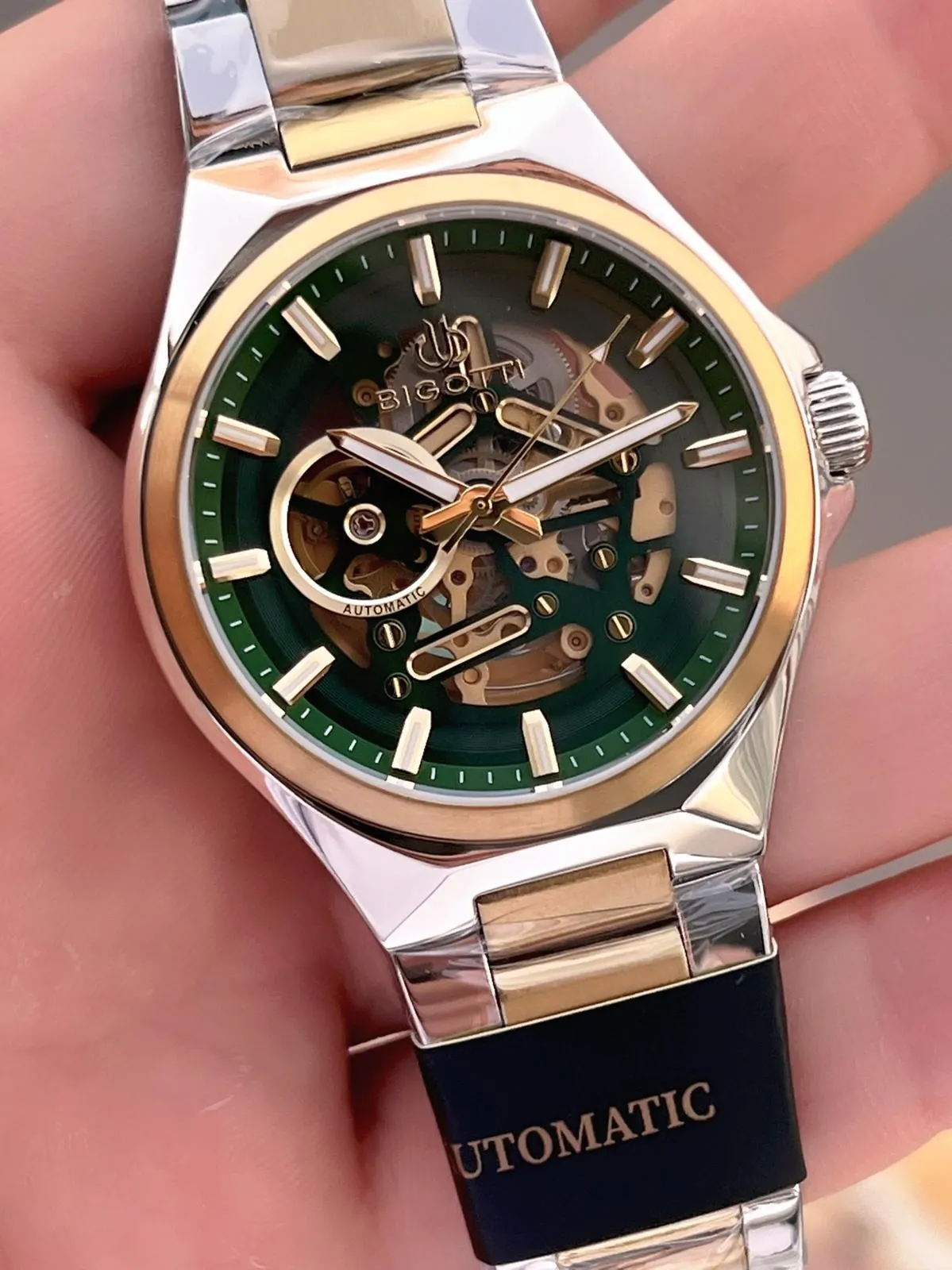 Bigotti Otomatik Ve Kurmalı Çelik Karatma Ve Renk Atma Yapmaz 5 Atm Erkek Kol Saati EBG.10692.4