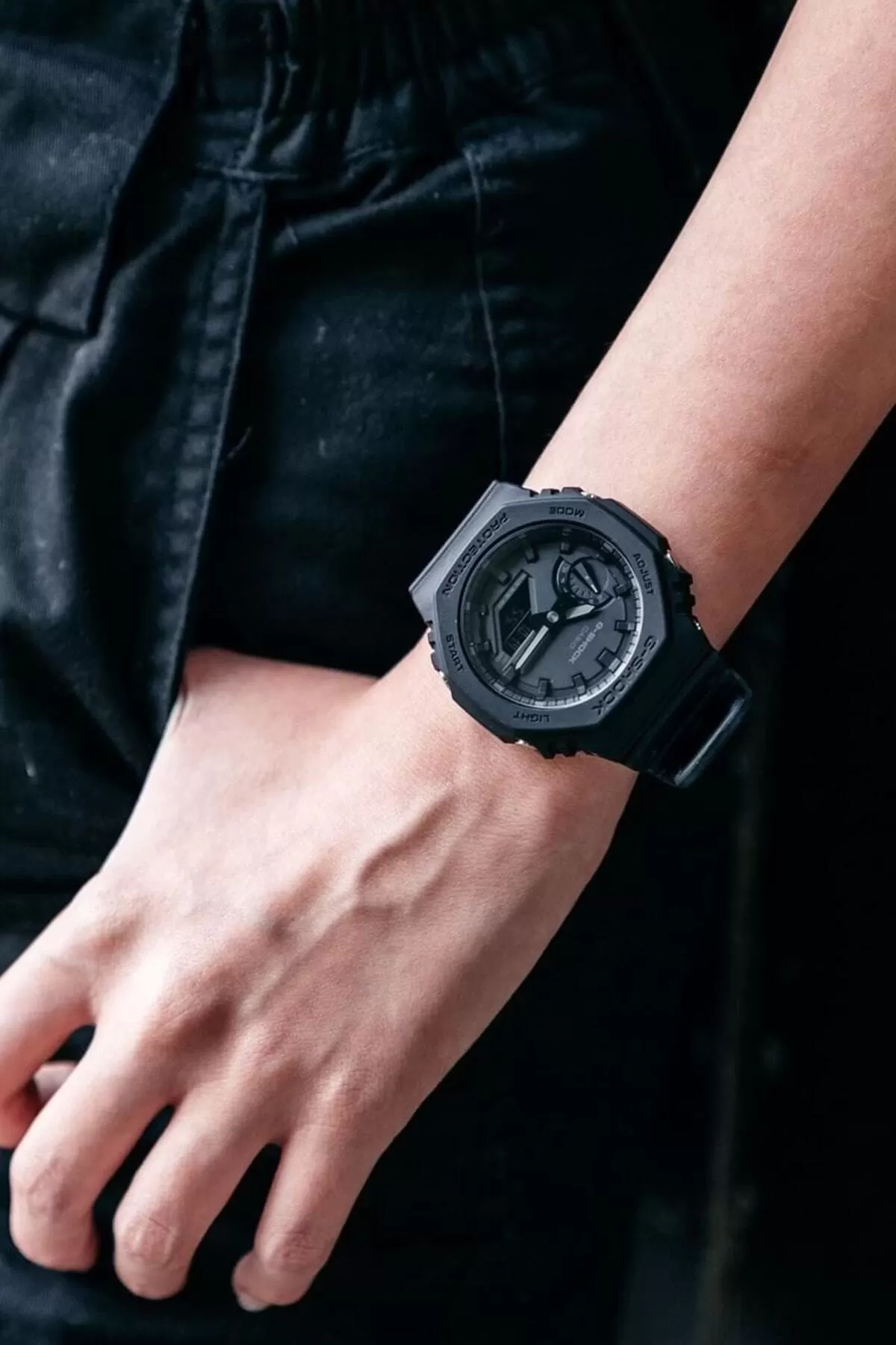 Casio Unisex G-Shock Kol Saati GA-2100-1A1DR