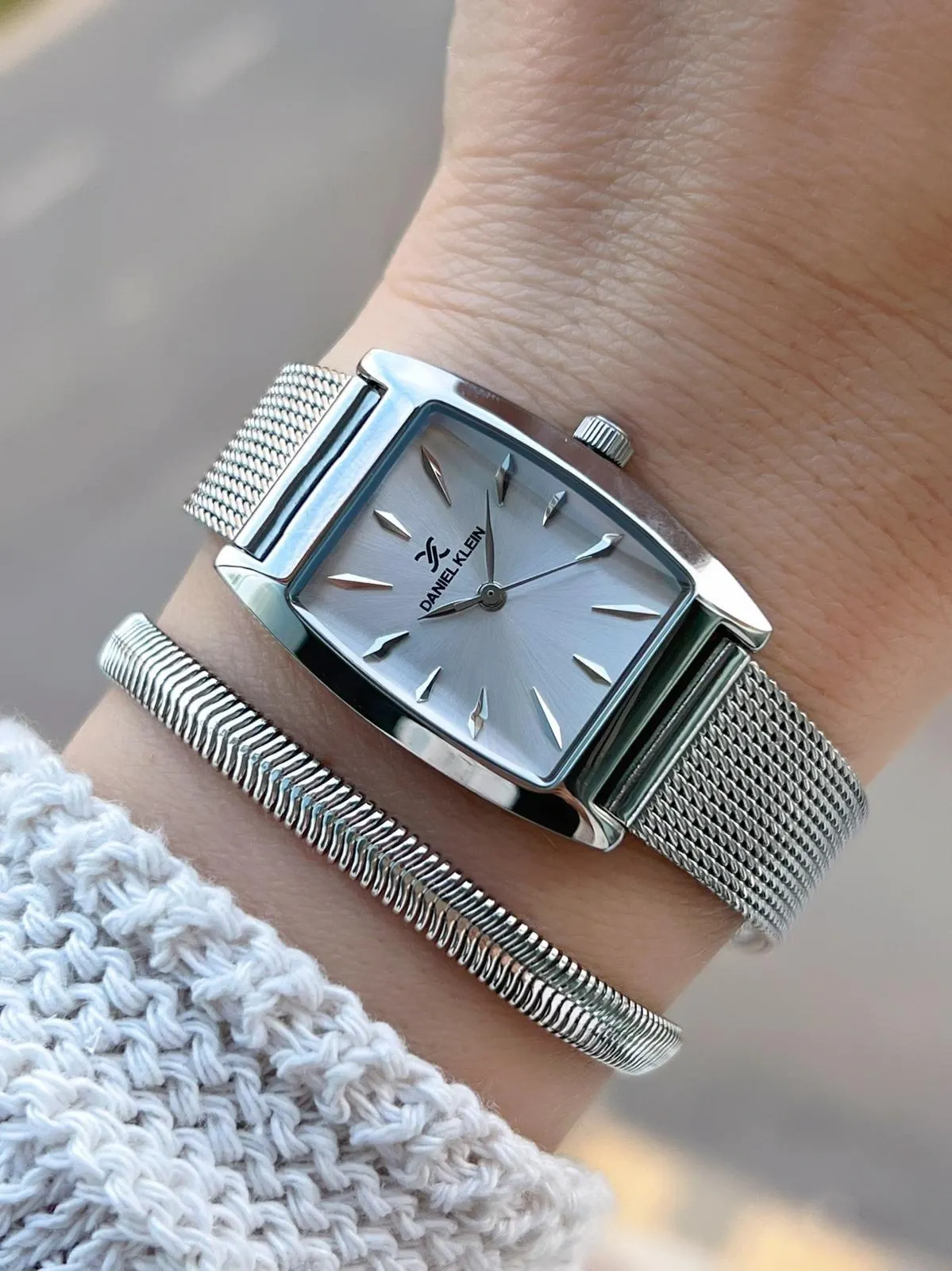 Daniel Klein Çelik Hasır Kordon 2 Yıl Garantili 3Atm Suya Dayanıklı Kadın Kol Saati+Bileklik B141191