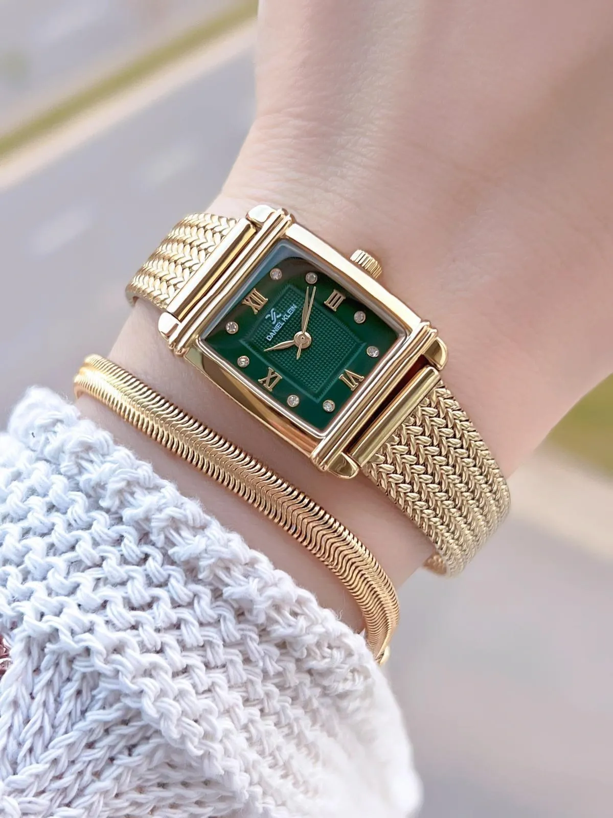 Daniel Klein Çelik Hasır Kordon 2 Yıl Garantili 3Atm Suya Dayanıklı Kadın Kol Saati+Bileklik 109704