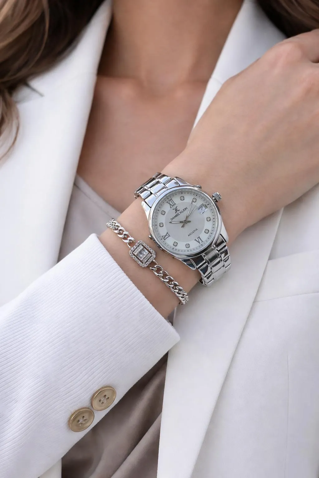 Daniel Klein Çelik Kordon 30 Mt Suya Dayanıklı Özel Tasarım Kadın Kol Saati + Bileklik VS.BLKT.0848