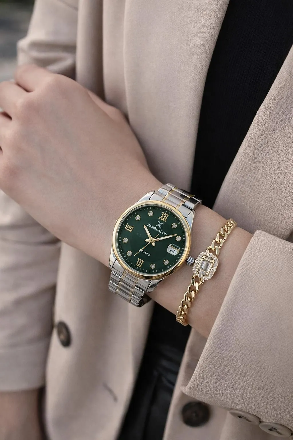 Daniel Klein Çelik Kordon 30 Mt Suya Dayanıklı Özel Tasarım Kadın Kol Saati + Bileklik VS.BLKT.0849