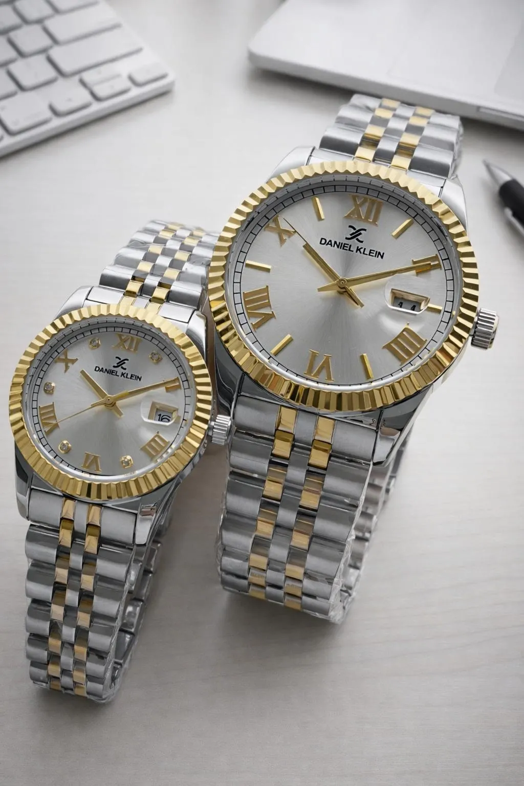 Daniel Klein Çiftlere Ve Sevgililere Özel 5 Atm 2 Yıl Garantili Bay Ve Bayan Çift Saati CF.00M4