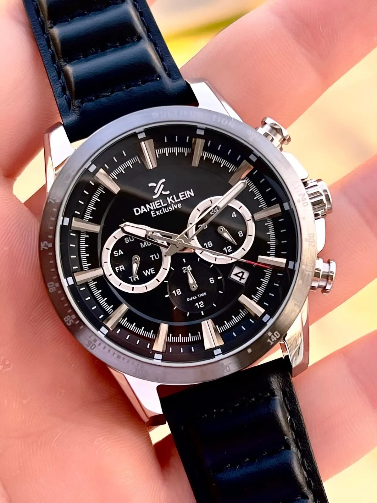 Daniel Klein Deri Kordon İç Kadran Fonksiyonları Aktif 3 Atm Suya Dayanıklı Erkek Kol Saati E14006-1