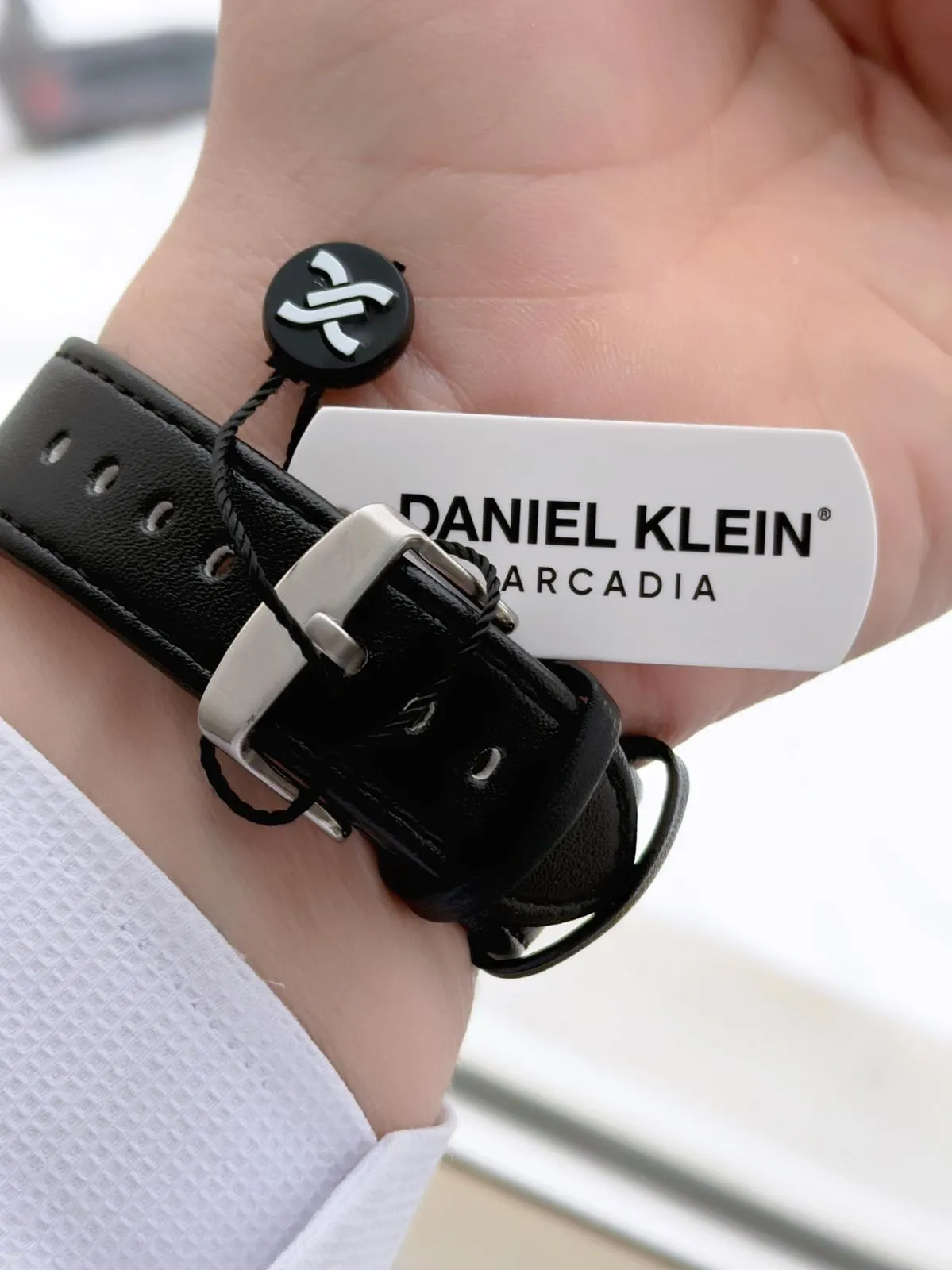 Daniel Klein Deri Kordon Takvimli Kadran 2 Yıl Garantili 3 Atm Dayanıklı Erkek Kol Saati ES14272-6