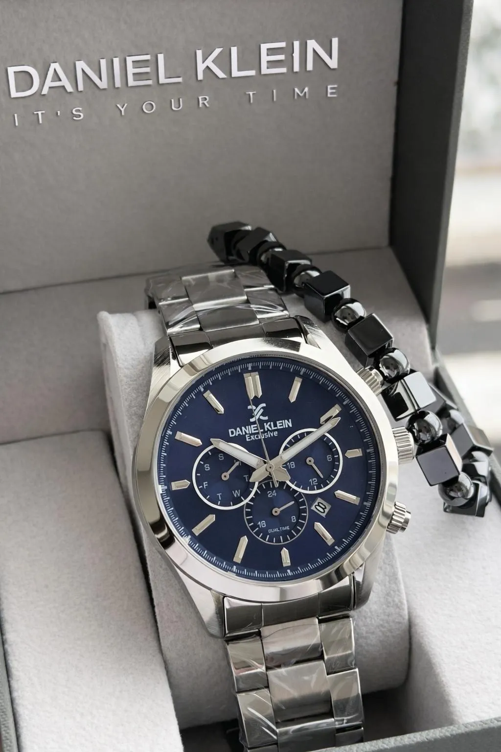 Daniel Klein Erkek Kol Saati 30 Metre Suya Dayanıklı Çelik Kordon + Bileklik Hediyeli VS.BLKT.0811