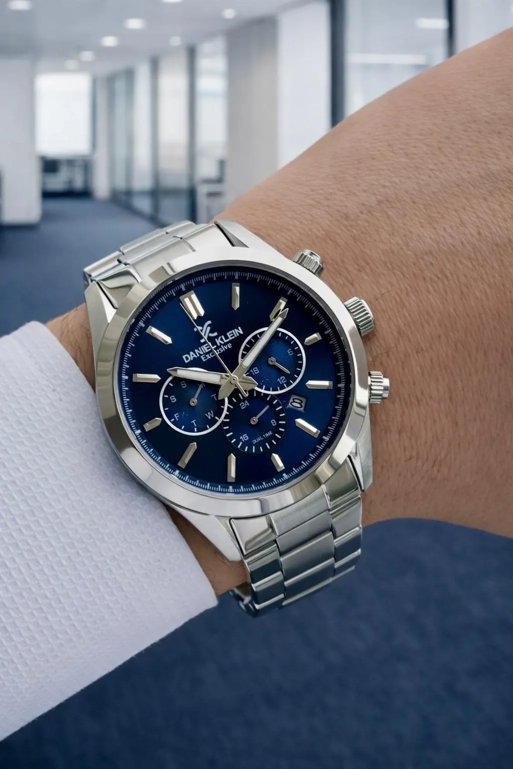 Daniel Klein Erkek Kol Saati 30 Metre Suya Dayanıklı Çelik Kordon + Bileklik Hediyeli VS.BLKT.0811