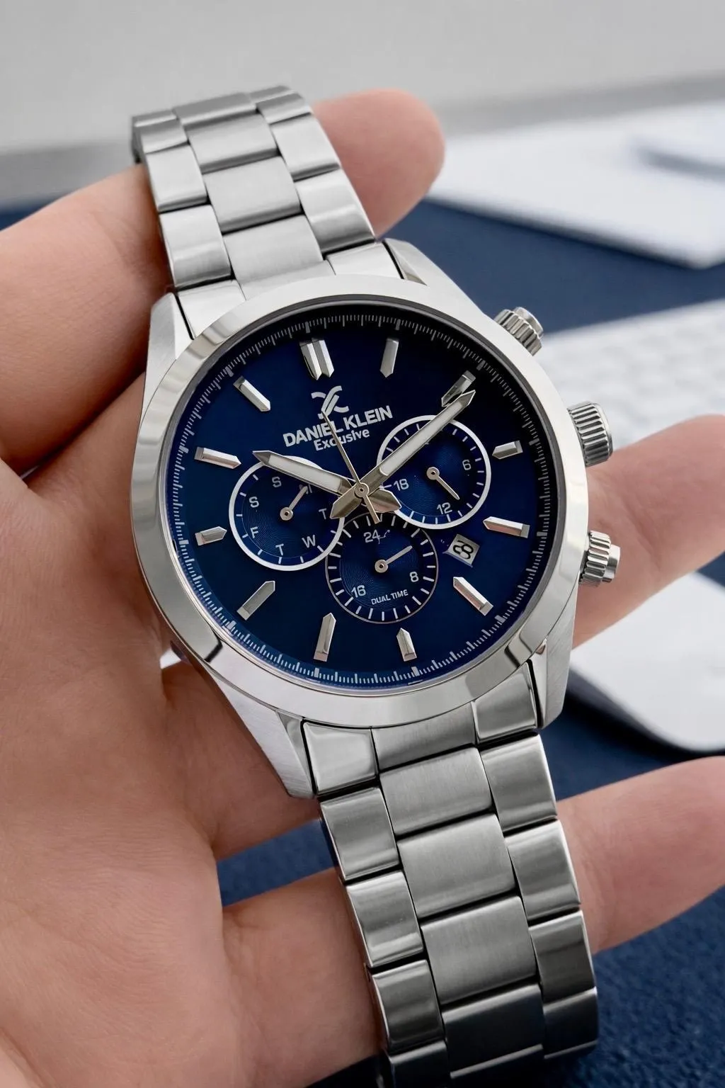 Daniel Klein Erkek Kol Saati 30 Metre Suya Dayanıklı Çelik Kordon + Bileklik Hediyeli VS.BLKT.0811