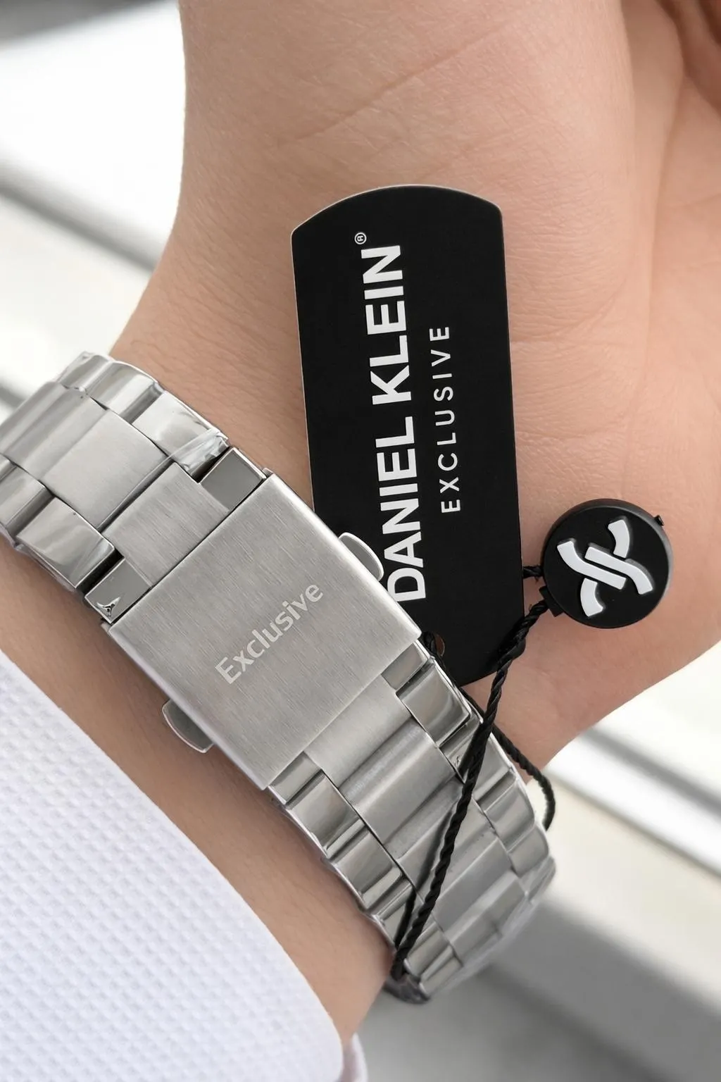 Daniel Klein Erkek Kol Saati 30 Metre Suya Dayanıklı Çelik Kordon + Bileklik Hediyeli VS.BLKT.0811