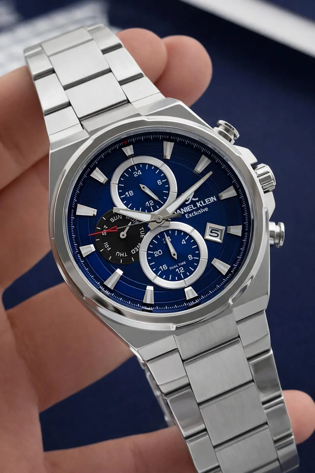 Daniel Klein Erkek Kol Saati 30 Metre Suya Dayanıklı Çelik Kordon + Bileklik Hediyeli VS.BLKT.0812