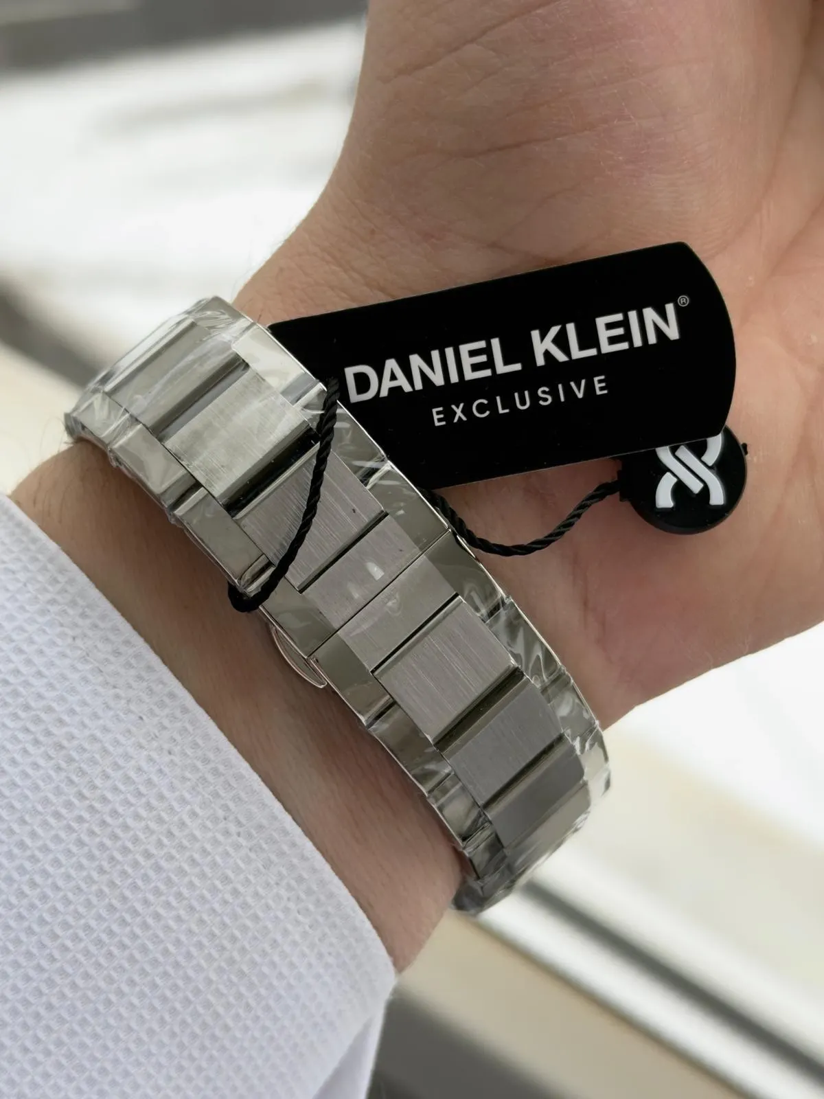 Daniel Klein Erkek Kol Saati 30 Metre Suya Dayanıklı Çelik Kordon + Bileklik Hediyeli VS.BLKT.0813