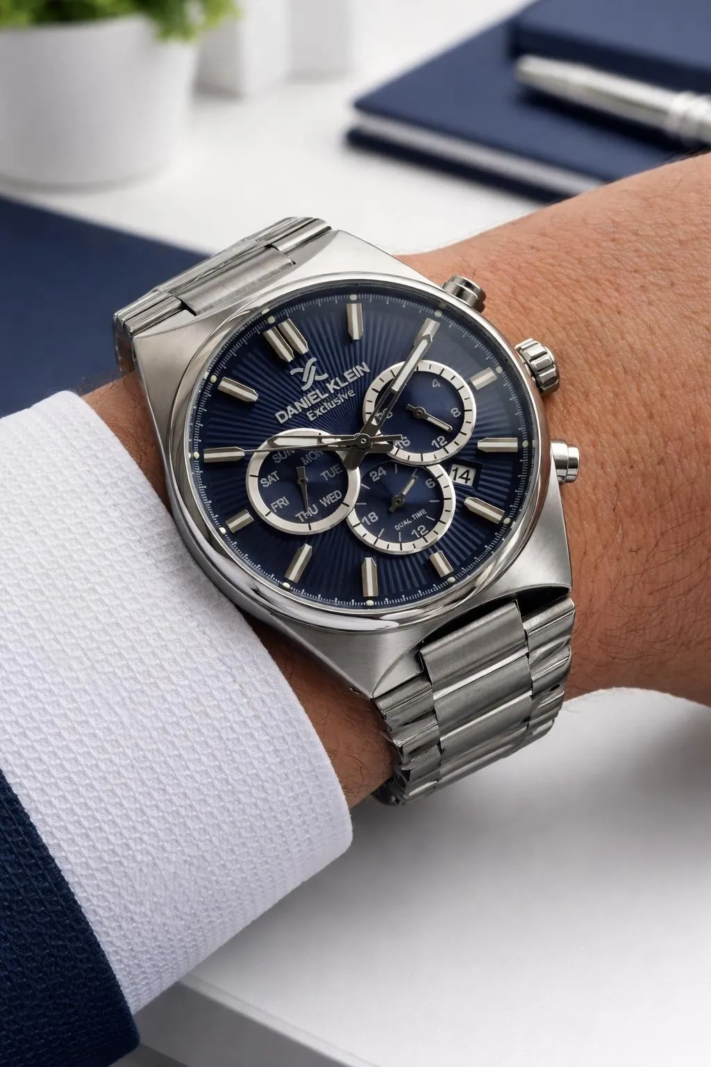 Daniel Klein Erkek Kol Saati 30 Metre Suya Dayanıklı Çelik Kordon + Bileklik Hediyeli VS.BLKT.0820