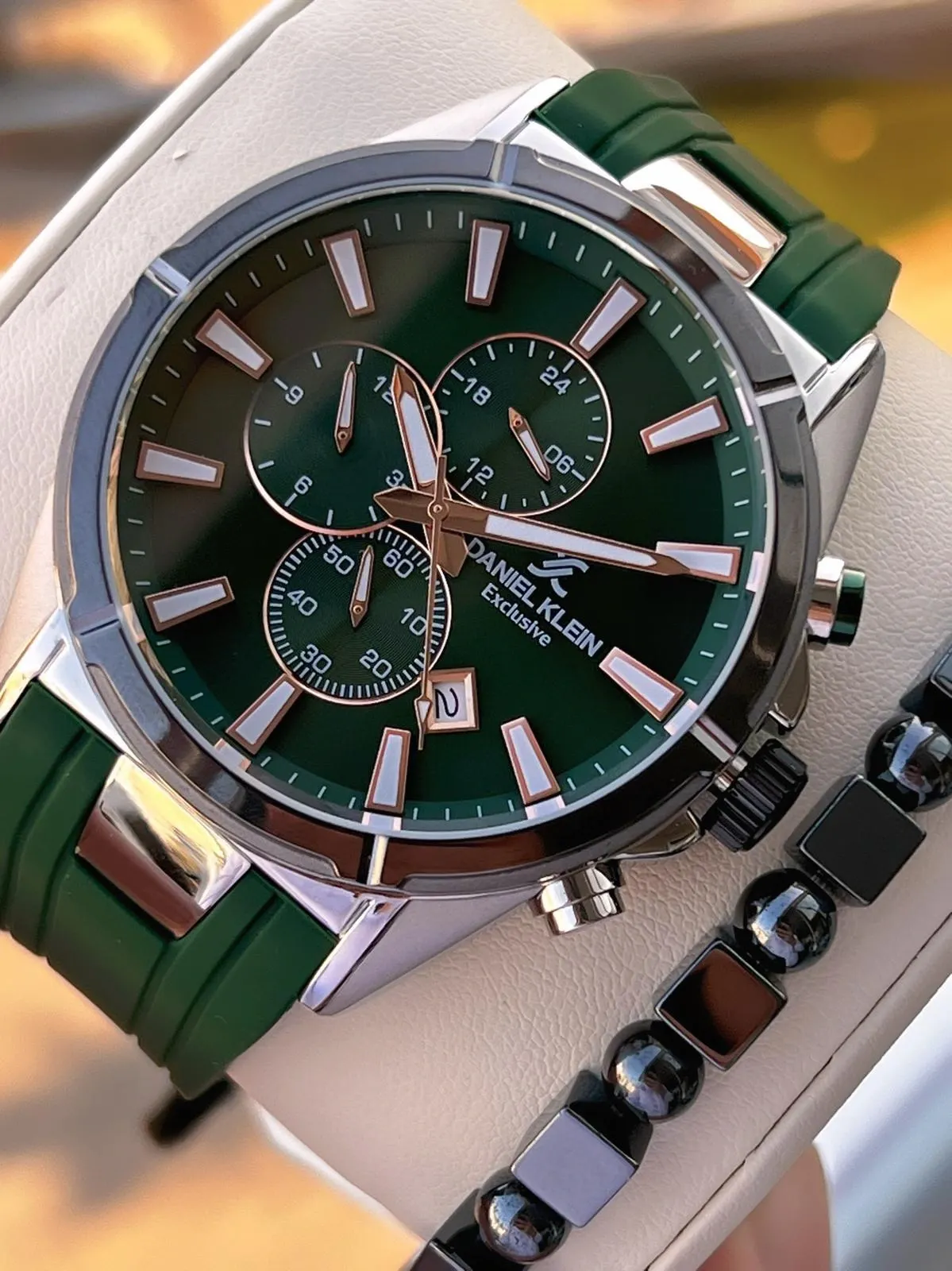 Daniel Klein Erkek Kol Saati 30 Metre Suya Dayanıklı Silikon Kordon + Bileklik Hediyeli VS.BLKT.0715