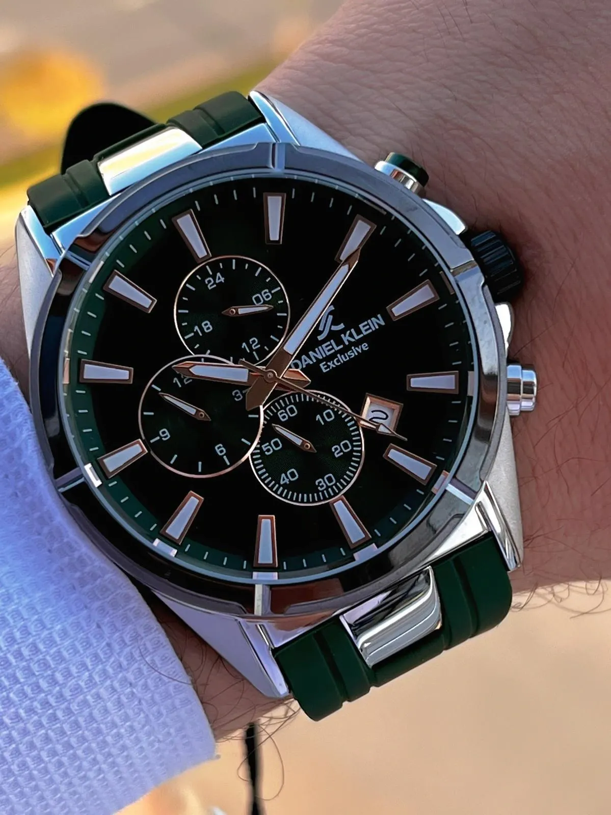 Daniel Klein Erkek Kol Saati 30 Metre Suya Dayanıklı Silikon Kordon + Bileklik Hediyeli VS.BLKT.0715