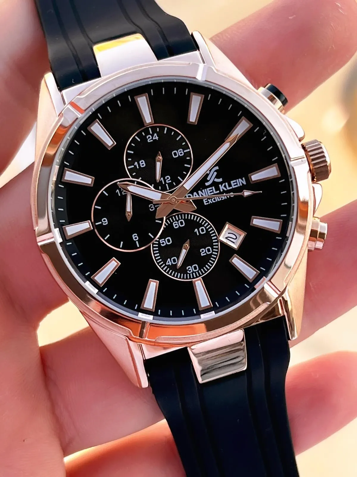 Daniel Klein Erkek Kol Saati 30 Metre Suya Dayanıklı Silikon Kordon + Bileklik Hediyeli VS.BLKT.0716