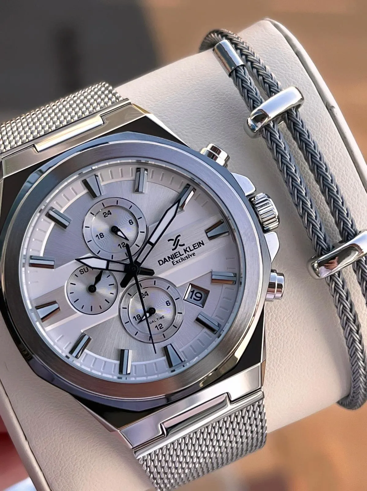 Daniel Klein Hasır Kordon İtalyan Tasarım Bileklik Hediyeli 2 Yıl Garantili Erkek Kol Saati E14234.1