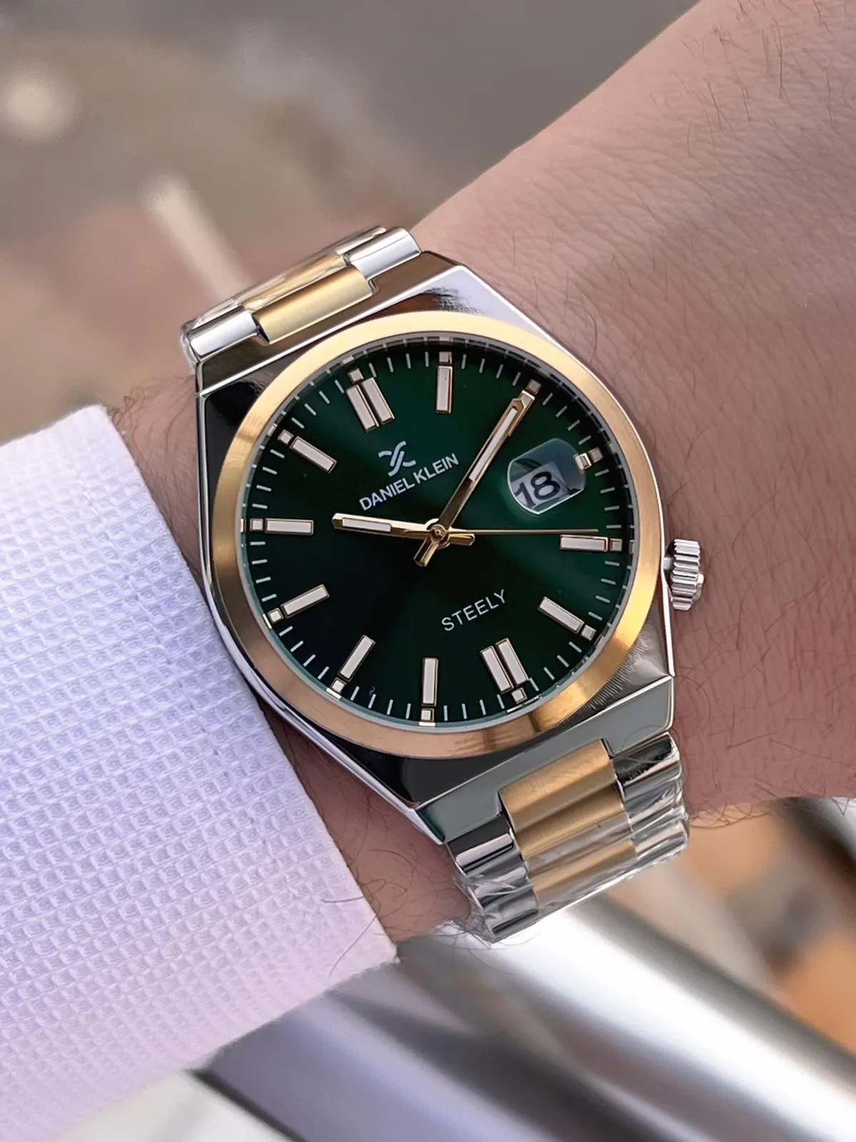 Daniel Klein İtalyan Tasarım Bileklik Hediyeli 2 Yıl Garantili 3 Atm Erkek Kol Saati ES.13861-9