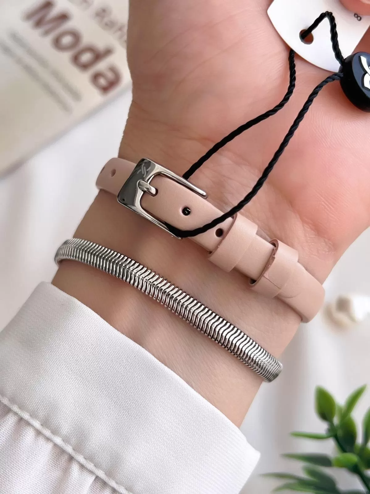 Daniel Klein Minimalist Model Deri Kordon 3 Atm Suya Dayanıklı Özel Tasarım Kadın Kol Saat+Bileklik VS.BLKT.0439