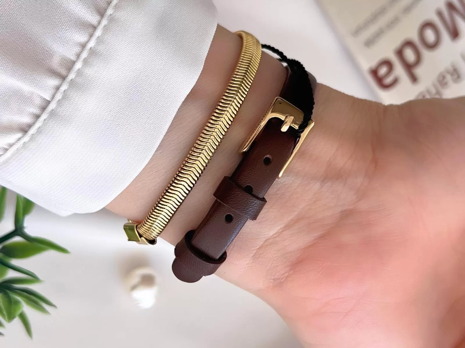 Daniel Klein Minimalist Model Deri Kordon 3 Atm Suya Dayanıklı Özel Tasarım Kadın Kol Saat+Bileklik VS.BLKT.0440