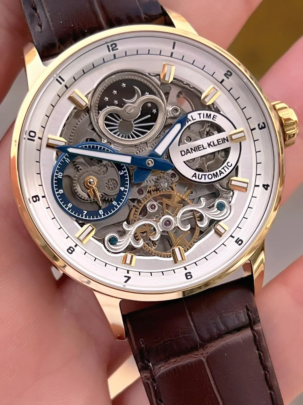 Daniel Klein Otomatik Erkek Kol Saati 30 Metre Suya Dayanıklı Deri Kordon + Bileklik Hediyeli VS.BLKT.0711