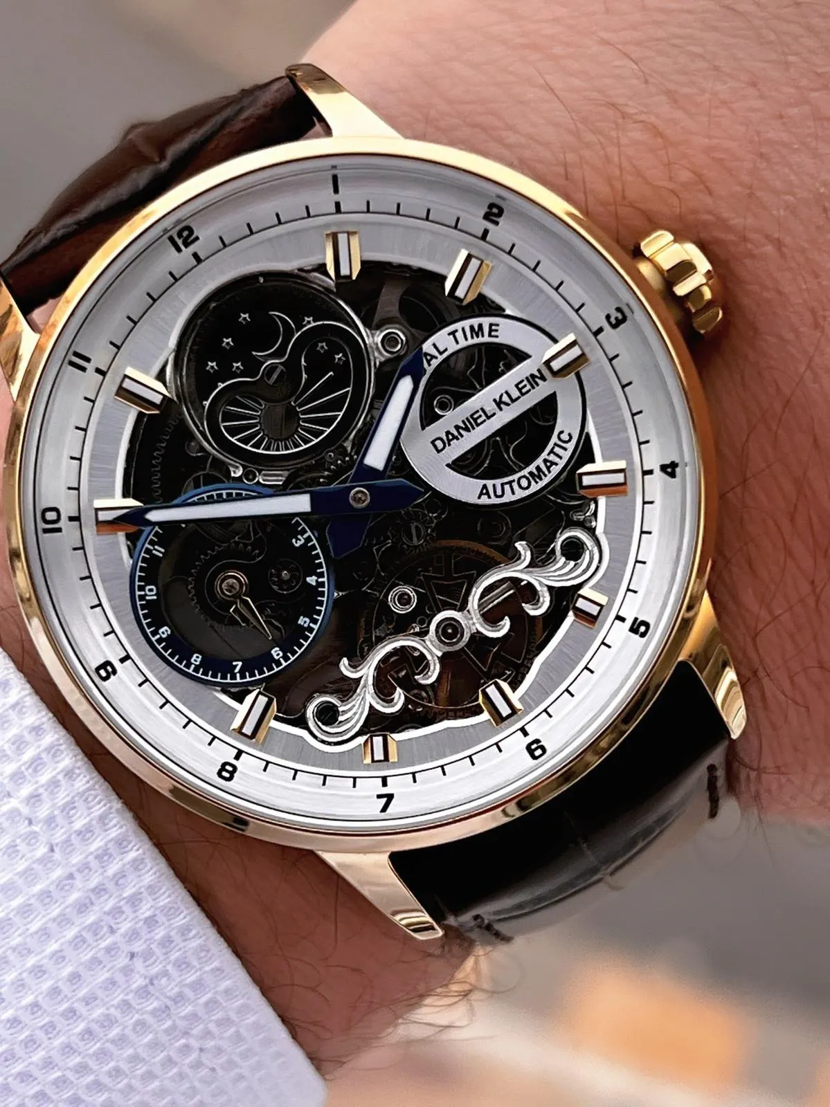 Daniel Klein Otomatik Erkek Kol Saati 30 Metre Suya Dayanıklı Deri Kordon + Bileklik Hediyeli VS.BLKT.0711