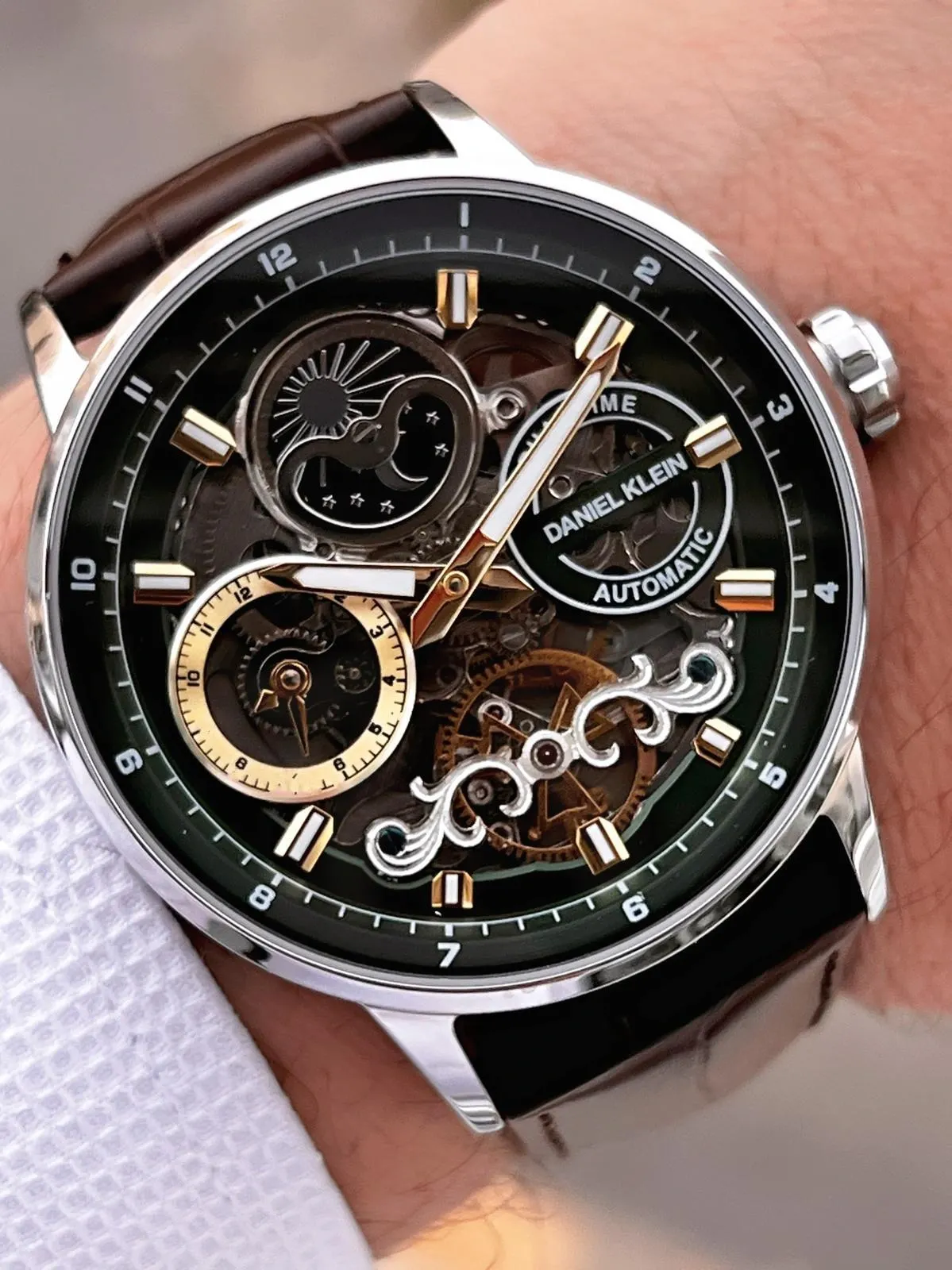 Daniel Klein Otomatik Erkek Kol Saati 30 Metre Suya Dayanıklı Deri Kordon  VS.BLKT.0709