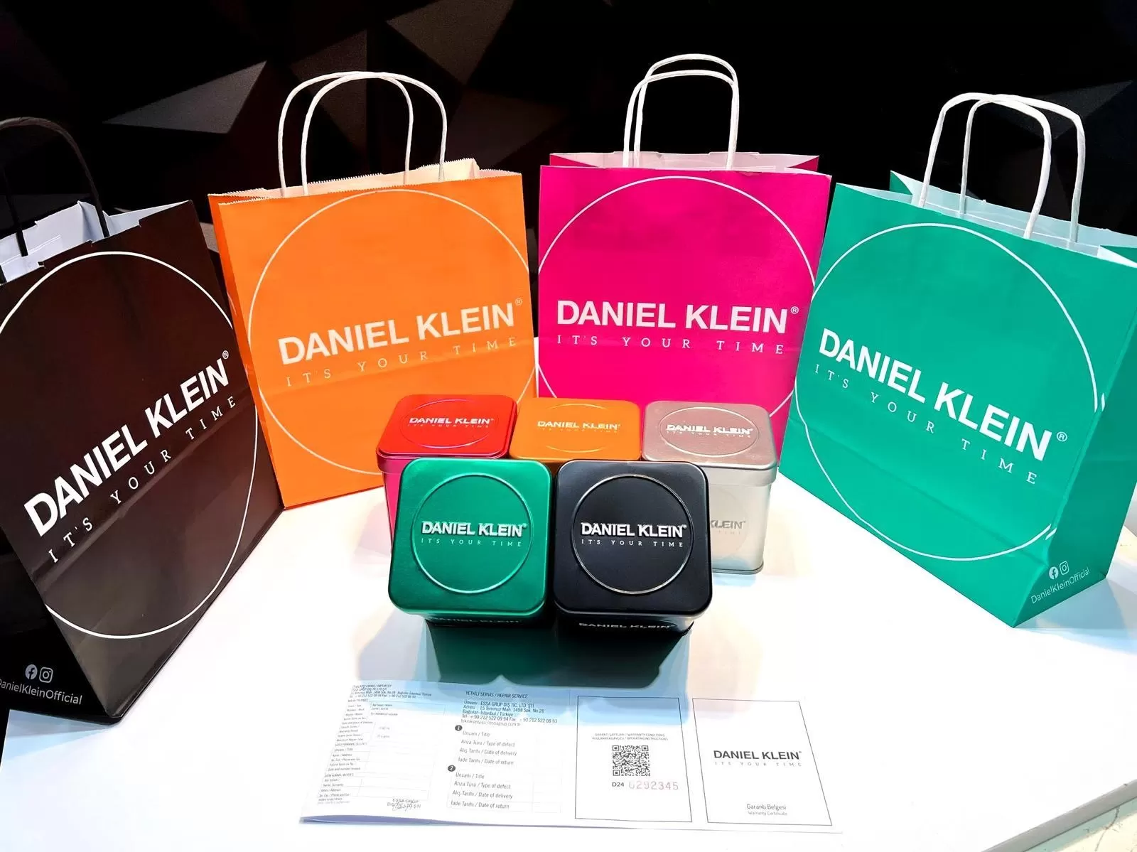 Daniel Klein Retro Mini Kasa Vintage Seri 2 Yıl Garantili 3Atm Dayanıklı Kadın Kol Saati BDK.13929.4
