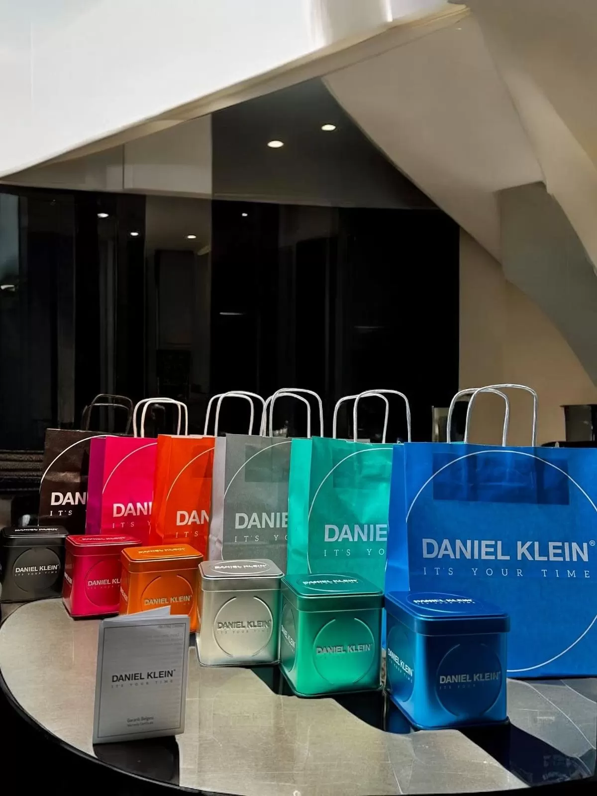 Daniel Klein Spor Zincir Kordon Köşeli Seri 2 Yıl Garantili Kadın Kol Saati+Bileklik BDK.001A2.2