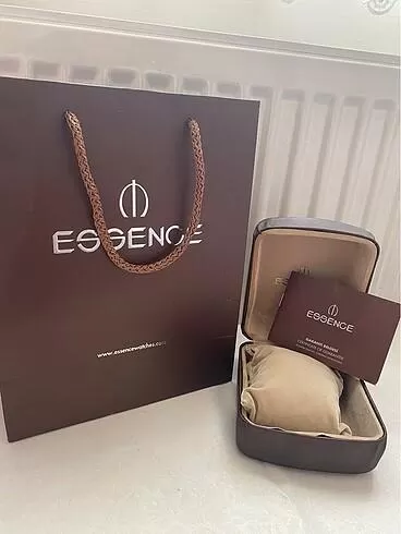 ES.1.465 Essence Yeni Sezon Çelik Kordon Kararma Renk Atma Yapmaz 5M Su Geçirmez Bayan Kol Saat