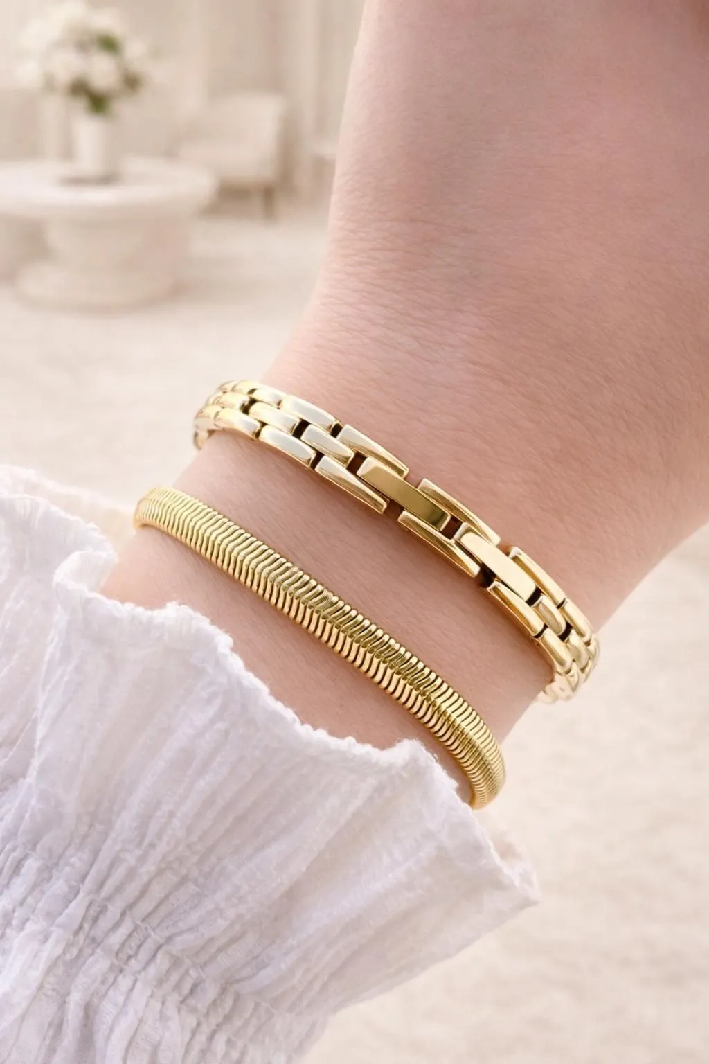 Essence Çelik Kordon Kararma Yapmaz 3 Atm Suya Dayanıklı Kadın Kol Saati + Bileklik VS.BLKT.0825