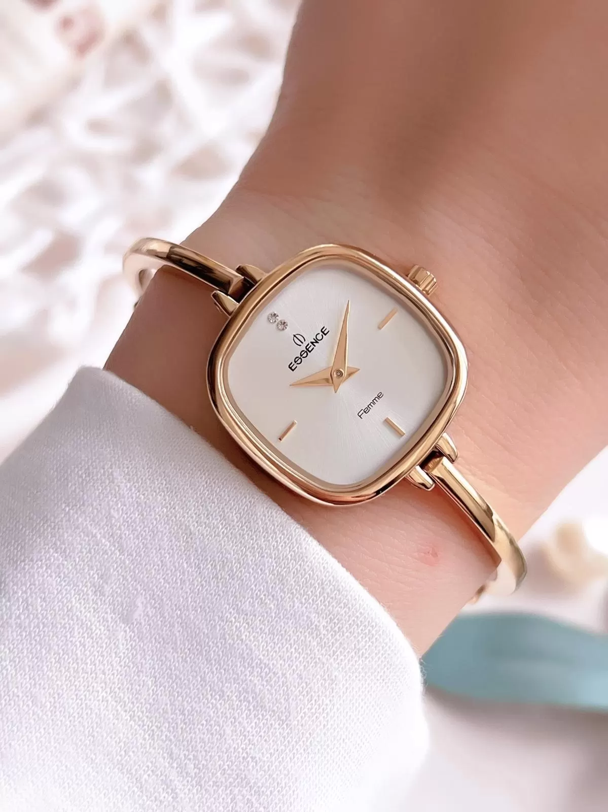 Essence Vintage Seri Küçük Kasa Çelik Kararma Renk Atma Yapmaz Kadın Kol Saat+Bileklik BD1222.120