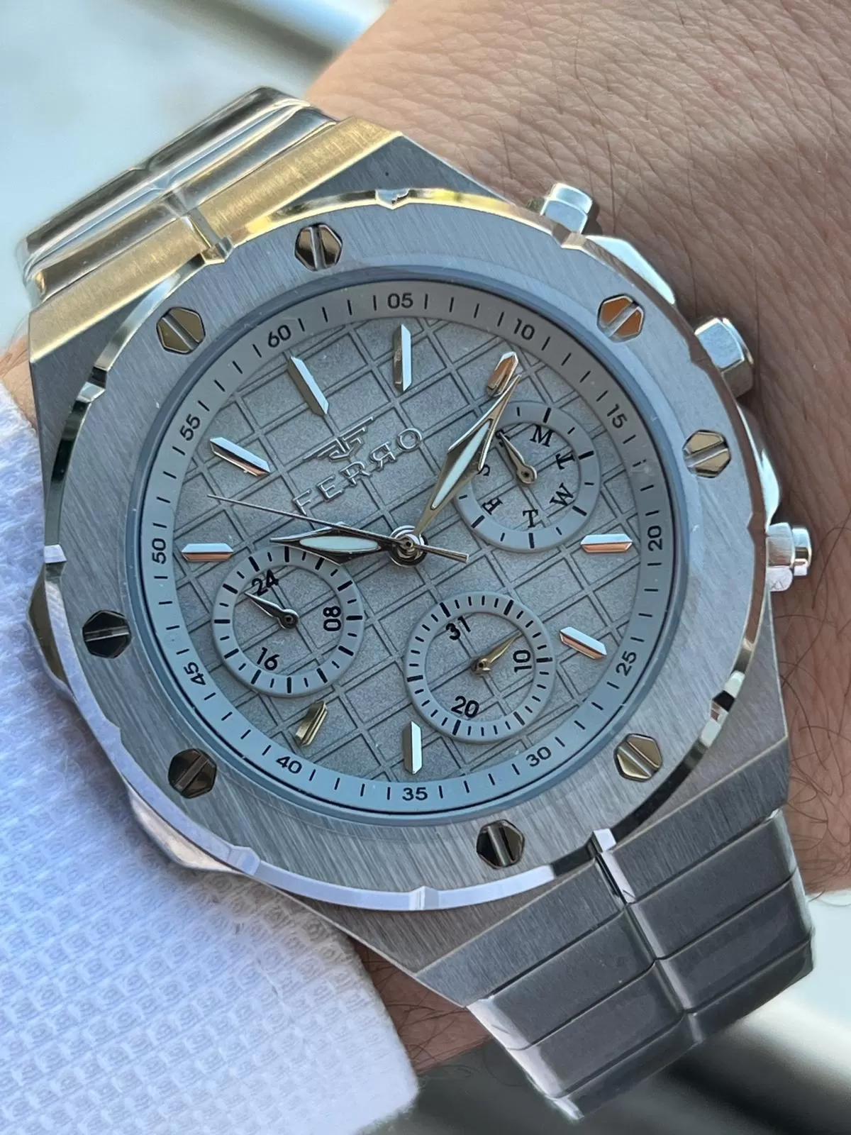 Ferro Çelik Kordon İç Fonksiyonları Aktif Chronograph 30 Mt Su Geçirmez Erkek Kol Saati EFM.432.A4