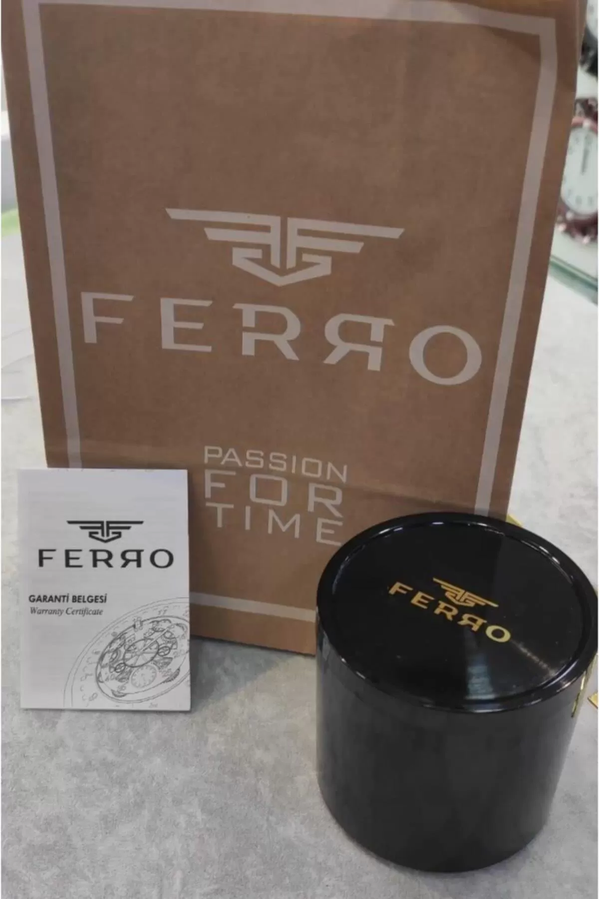 Ferro Gold Renk Kararmaz Renk Atmaz 3 Atm  Özel Tasarım Kadın Kol Saati EFL21124