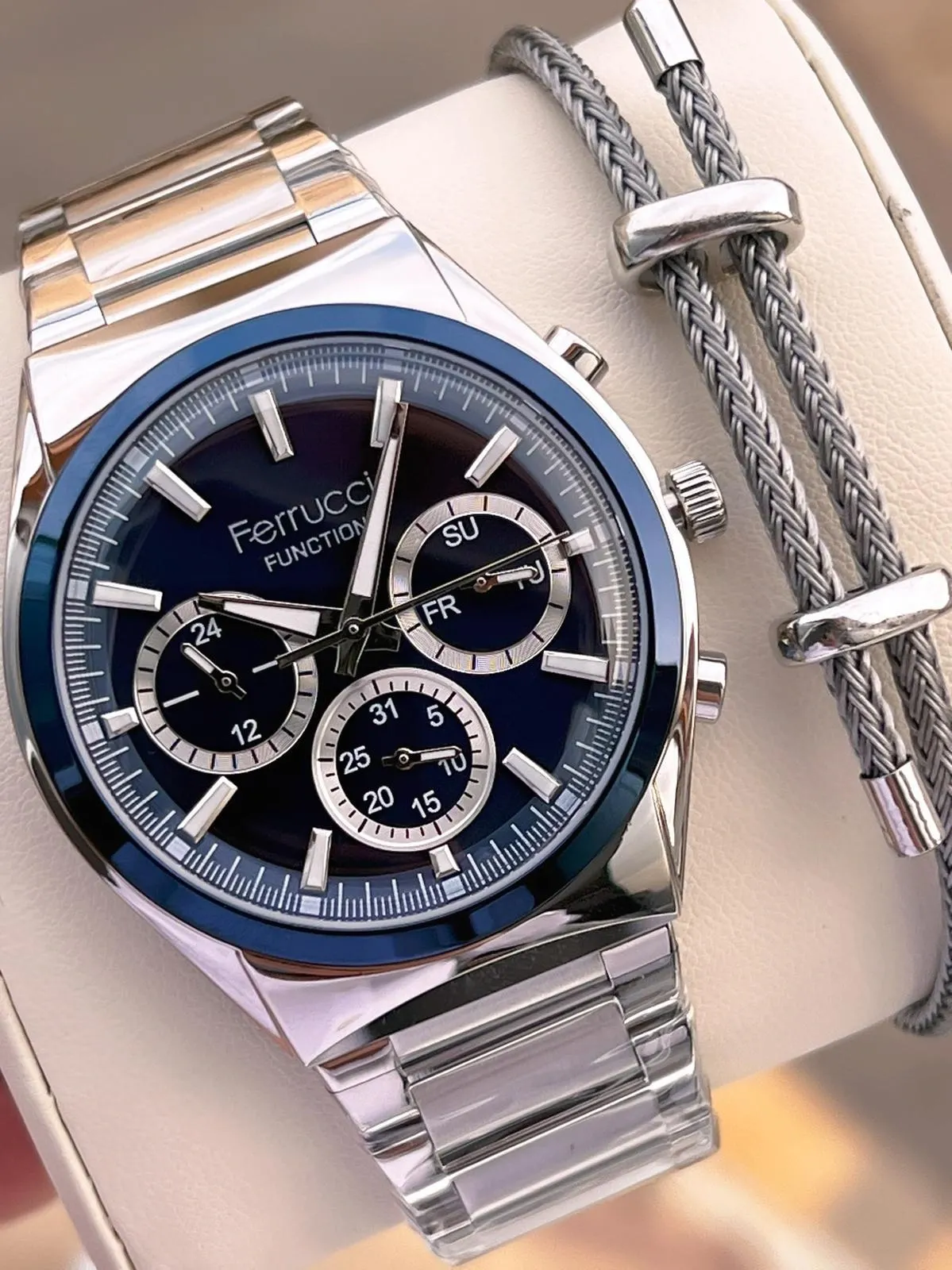 Ferrucci 2 Yıl Garantili Çelik Kordon İç Kadran Özellikleri Aktif 3 Atm Erkek Kol Saati EF.03517.2