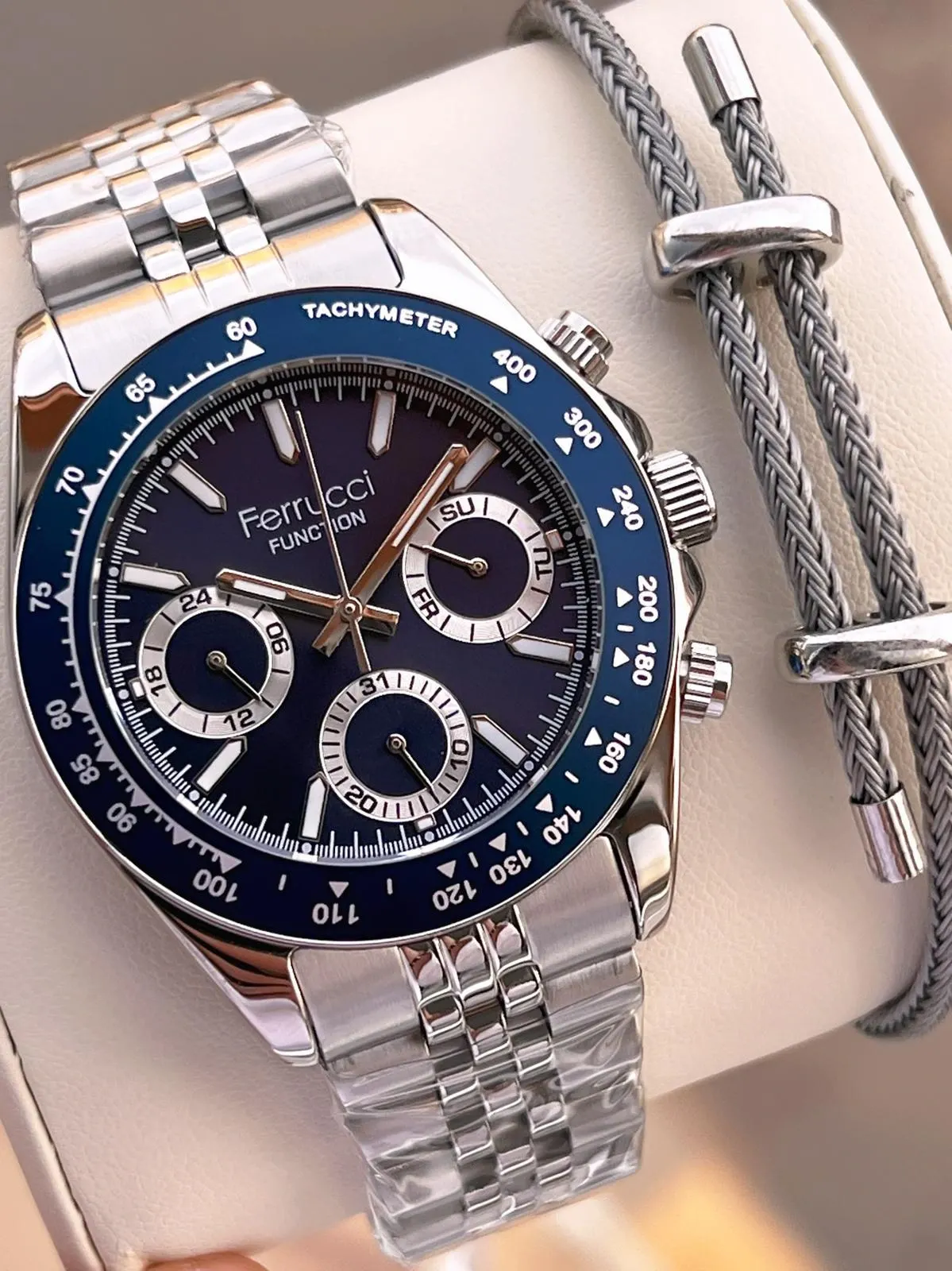 Ferrucci 2 Yıl Garantili Çelik Kordon İç Kadran Özellikleri Aktif 3 Atm Erkek Kol Saati EF.03648.2