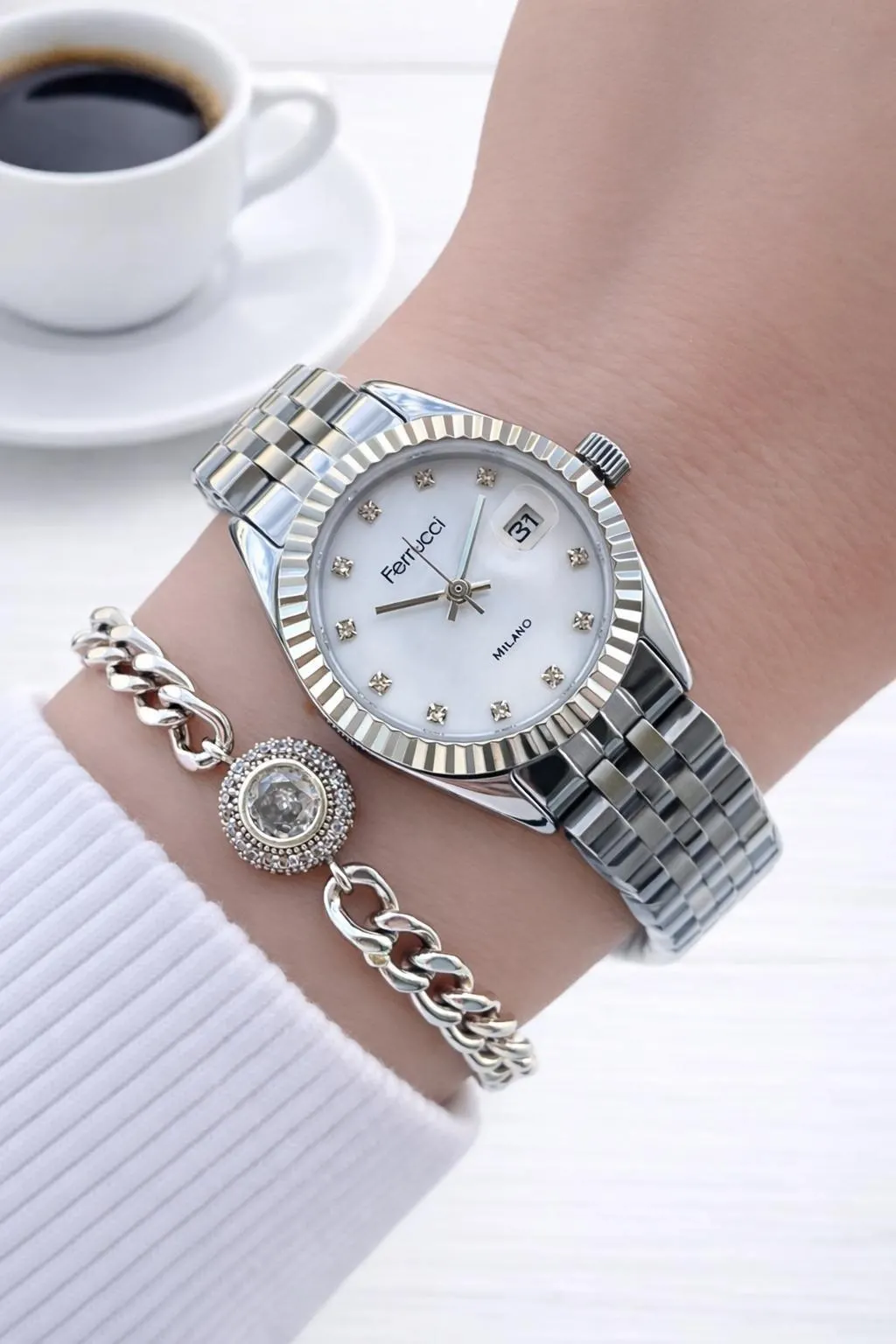 Ferrucci Çelik Kordon 2 Yıl Garantili 3 Atm Suya Dayanıklı Kadın Kol Saati+Bileklik F.EM03591.5