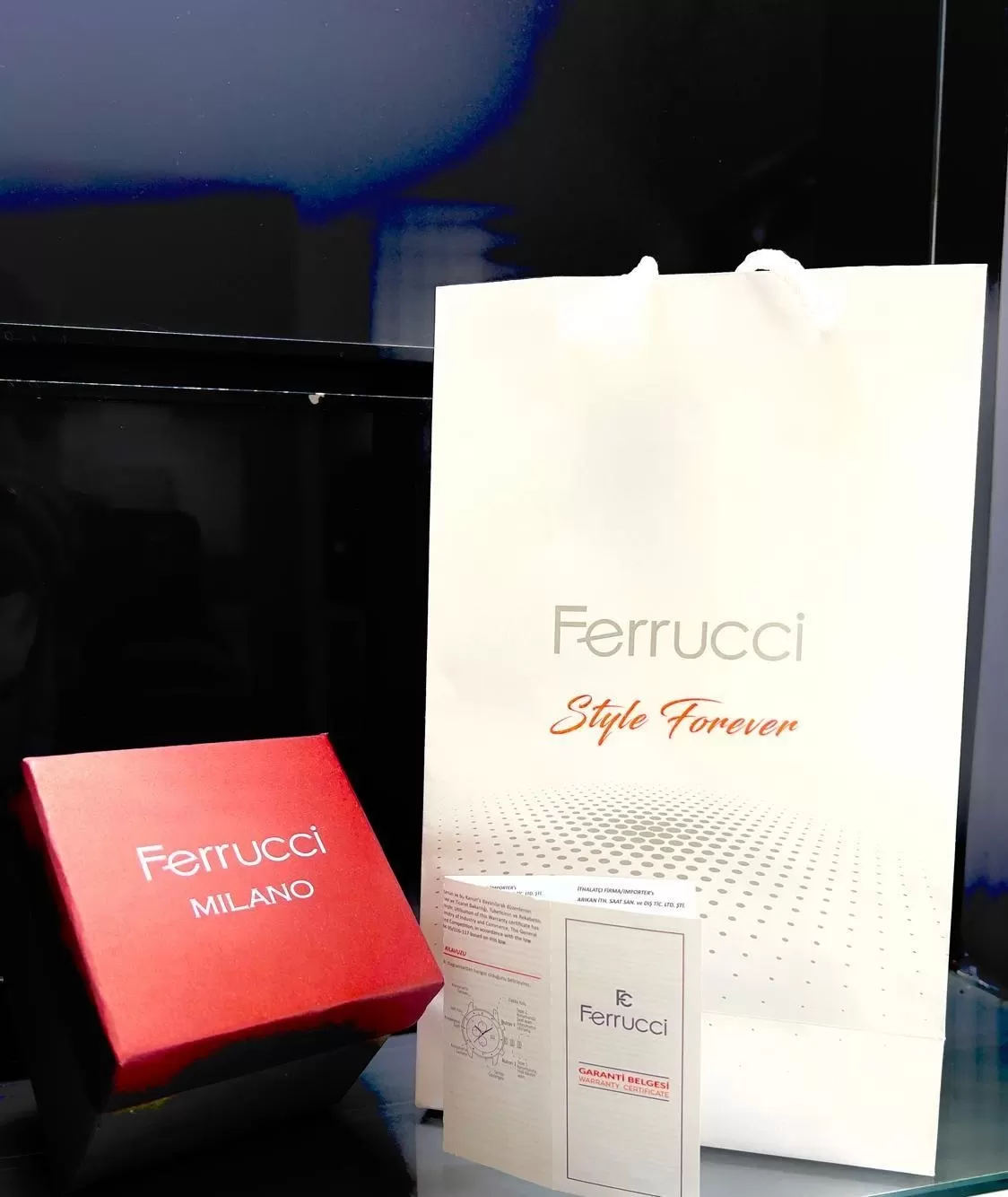 Ferrucci Çelik Kordon 2 Yıl Garantili Yeni Sezon 30 Mt Suya Dayanıklı Kadın Kol Saati BFC.14215.05