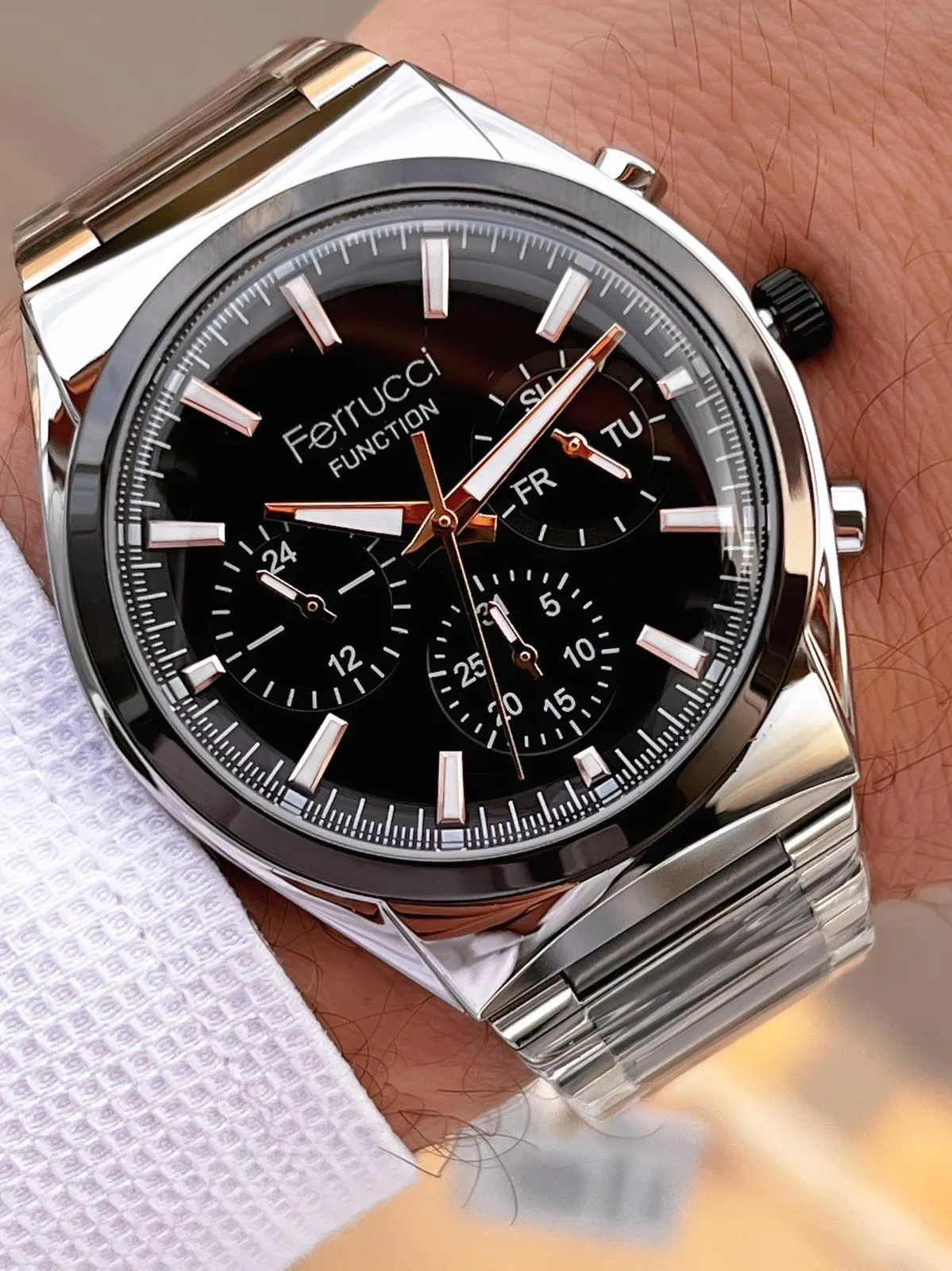 Ferrucci İç Fonksiyonları Aktif 30mt Suya Dayanıklı Çelik Kordon + Bİleklik Hediyeli Erkek Kol Saati VS.BLKT.0749