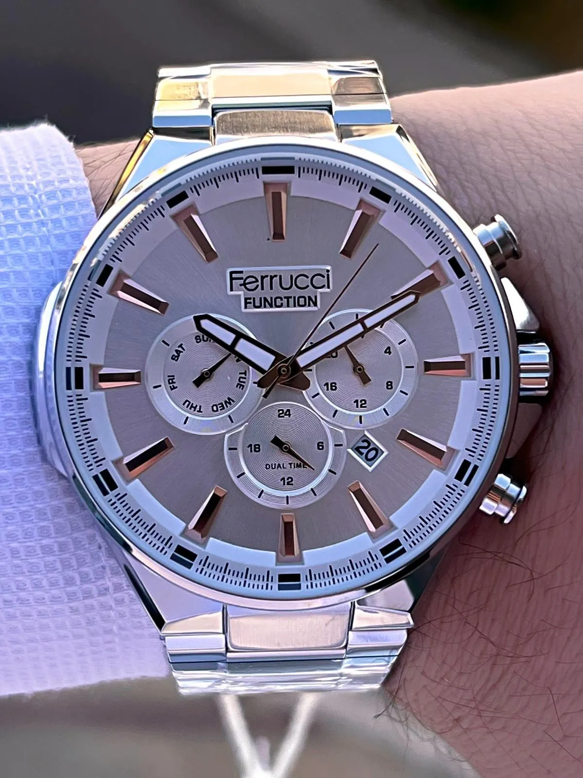 Ferrucci İç Fonksiyonları Aktif Takvim Ve Gün 30mt Suya Dayanıklı Çelik Kordon Erkek Kol Saati VS.BLKT.0458