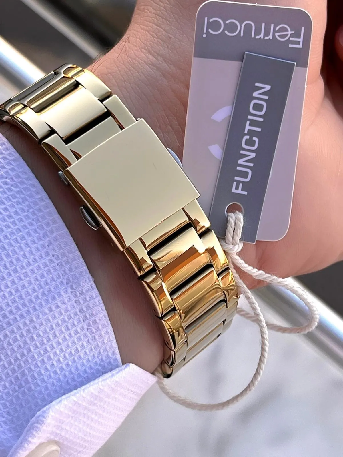 Ferrucci İç Fonksiyonları Aktif Takvim Ve Gün 30mt Suya Dayanıklı Çelik Kordon Erkek Kol Saati VS.BLKT.0601