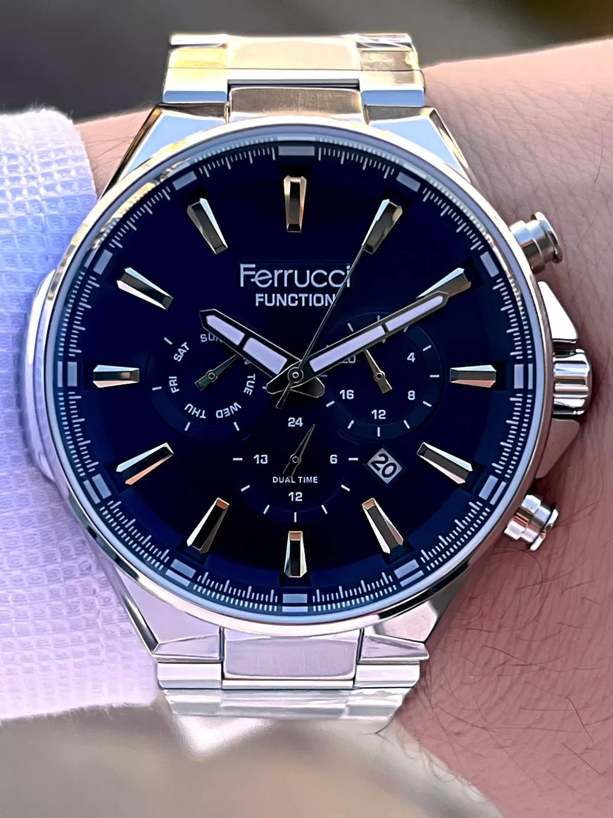 Ferrucci İç Fonksiyonları Aktif Takvim Ve Gün 30mt Suya Dayanıklı Çelik Kordon Erkek Kol Saati VS.BLKT.0460