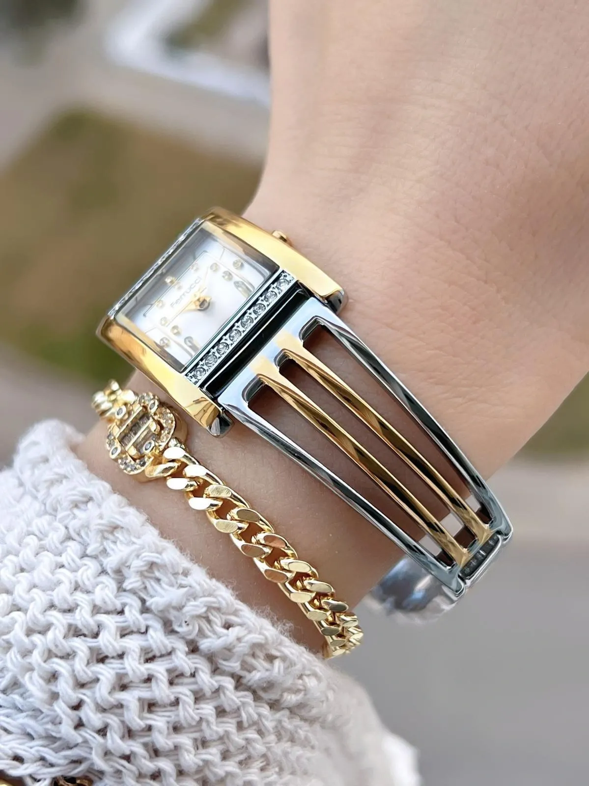 Ferrucci Kaburga Tasarım 2 Yıl Garantili 3 Atm Suya Dayanıklı Kadın Kol Saati+Bileklik FC.L11061.3