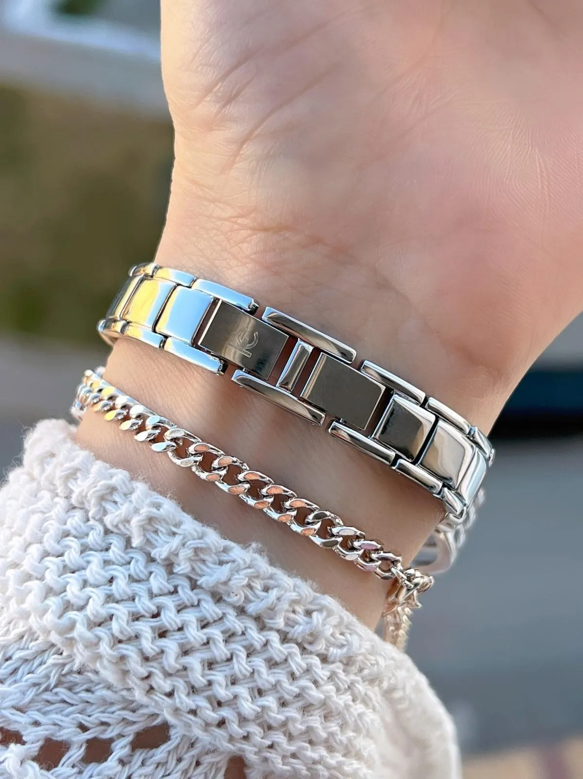 Ferrucci Kaburga Tasarım 2 Yıl Garantili 3 Atm Suya Dayanıklı Kadın Kol Saati+Bileklik FC.L11061.4