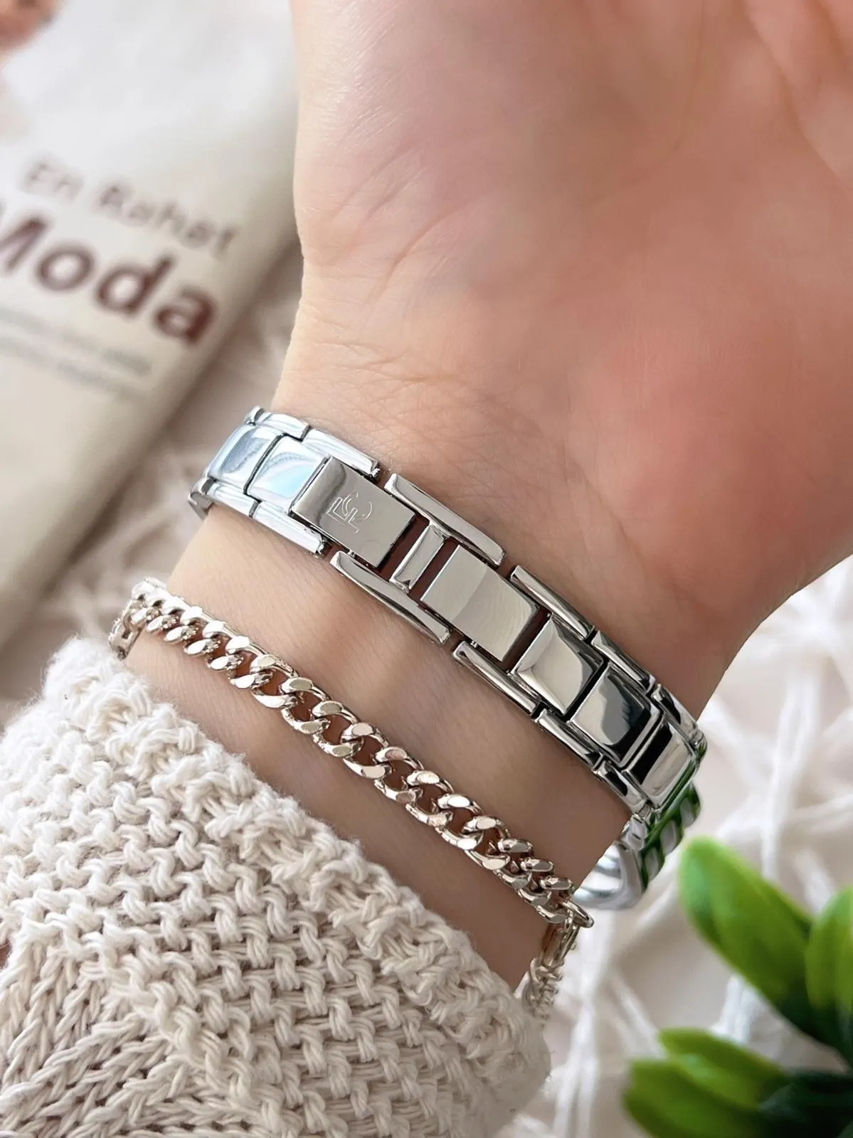 Ferrucci Kadın Kol Saati+Bileklik Özel Seri Çelik Kordon Kararma Renk Atma Yapmaz VS.BLKT.0763