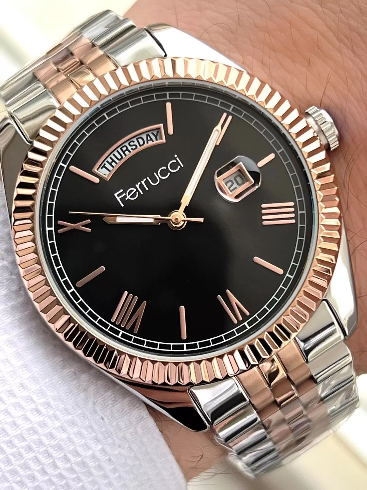 Ferrucci Rolex Model Çelik Kordon Takvimli Kadran 30 Mt Suya Dayanıklı Erkek Kol Saati FEC.13029M02