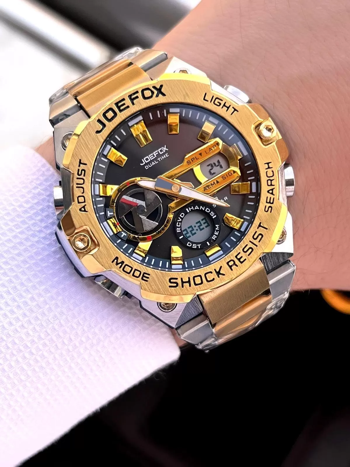 Joefox Çelik Kordon Dijital Ve Analog 2 Yıl Garantili 3 Atm Suya Dayanıklı Erkek Kol Saati JOE.CL11