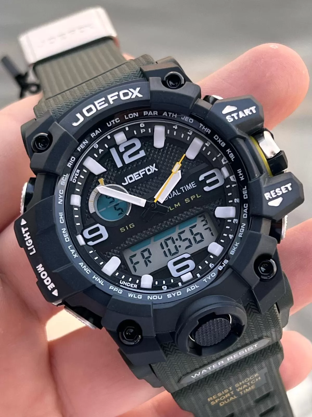 Joefox Digital Ve Analog 2 Yıl Garantili Kronmetre+Takvim+Alarm+Aydınlatma Erkek Kol Saati JOE.BK10