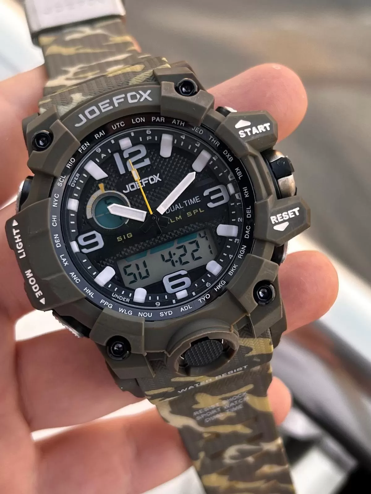 Joefox Digital Ve Analog 2 Yıl Garantili Kronmetre+Takvim+Alarm+Aydınlatma Erkek Kol Saati JOE.BK12