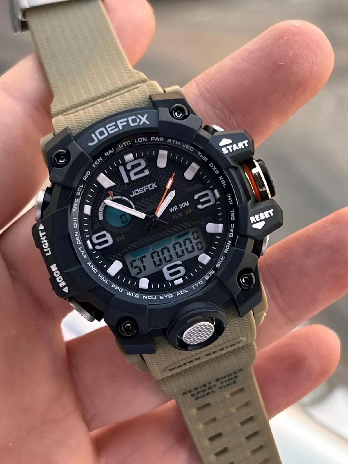 Joefox Digital Ve Analog 2 Yıl Garantili Kronmetre+Takvim+Alarm+Aydınlatma Erkek Kol Saati JOE.BK13